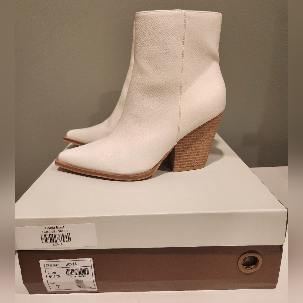 Sonia White Leather Ankle Booties